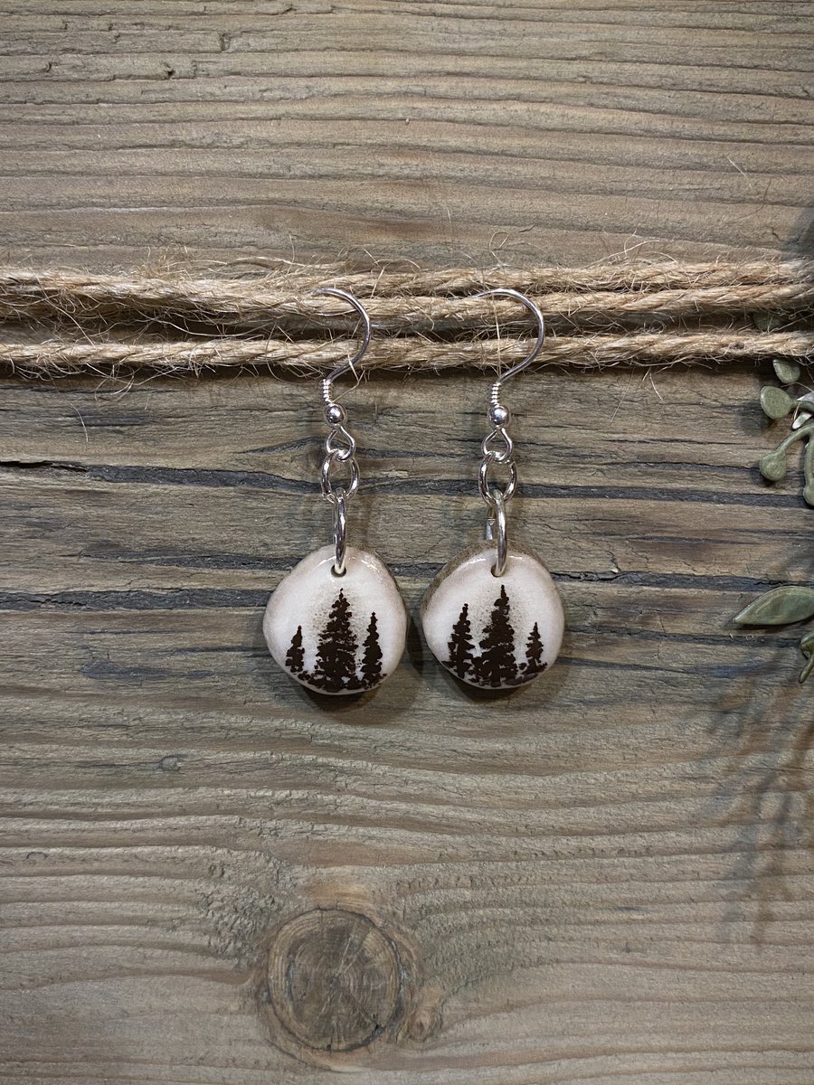 Big_Ceazy's tweet photo. Speaking of my earrings, you guys wanna see what I make? No? Okay here it is anyways :) https://t.co/D89wgvii3d