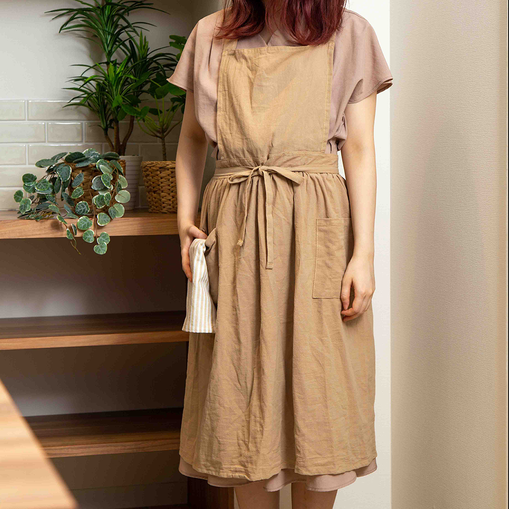 توییتر 3coinsスリーコインズ 公式 در توییتر 順次再入荷 ギャザーエプロン 各500円 税込550円 柔らかい生地感でさらっとお使い頂けます 被るだけなので着脱簡単 公式通販サイトでも販売しております Urlよりご覧ください ダークグレー T Co