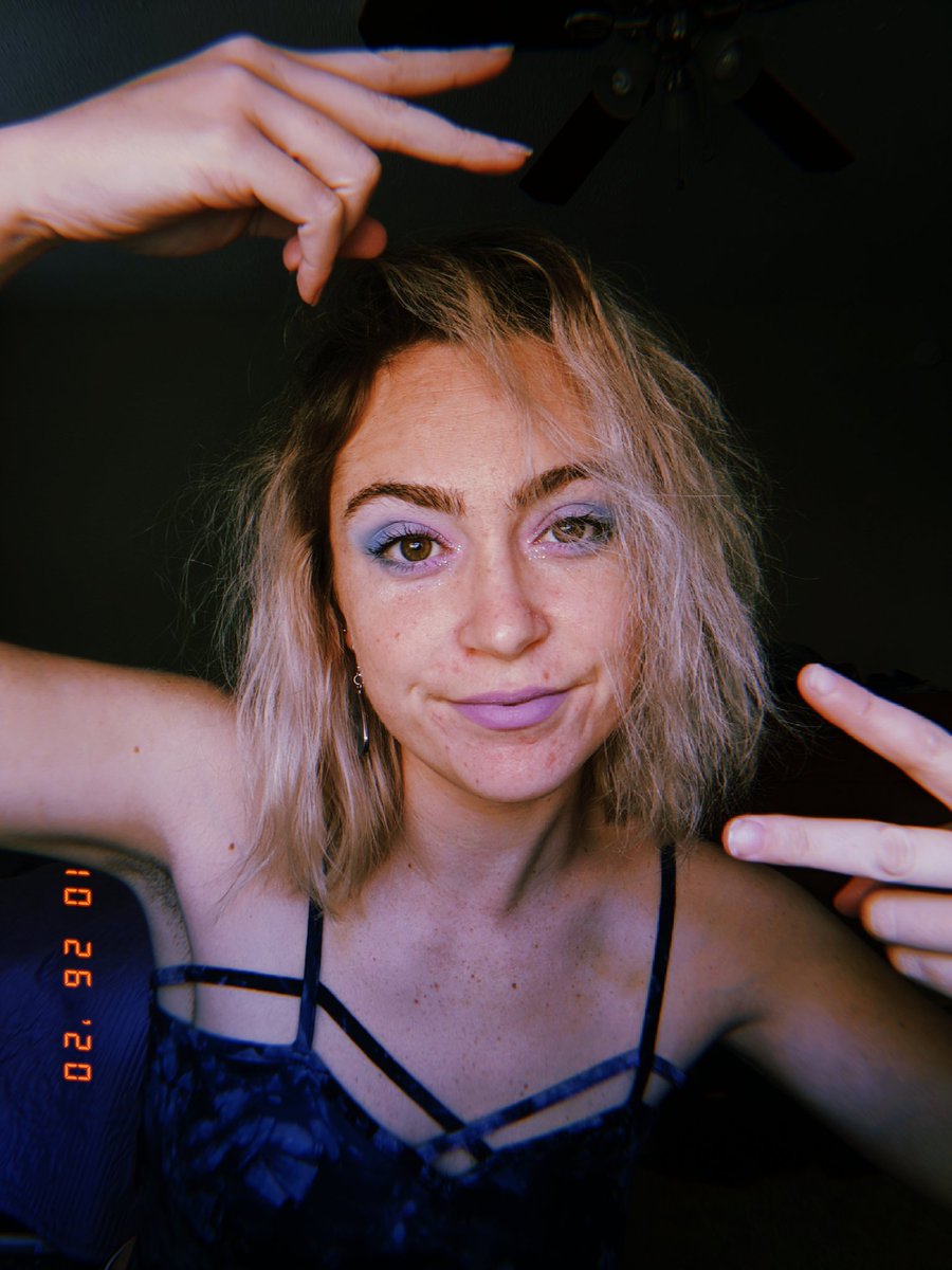 nataliemae5's tweet photo. #hotgirlsforprochoice ft. my a few of my 72528292 hairstyles in the past year😬 https://t.co/Xk7hkiRKHf