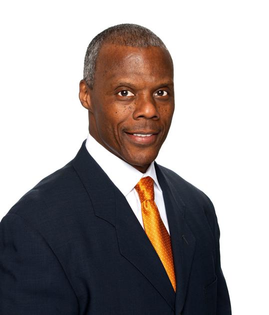 SeanKelly97's tweet photo. #JCWatts former #Republican #USCongress and one time @CFL player with #OttawaRoughRiders joins the show at 7:45am tomorrow.  Talking #US #election @MIX97radio #CFL https://t.co/rD3Ye14TSB