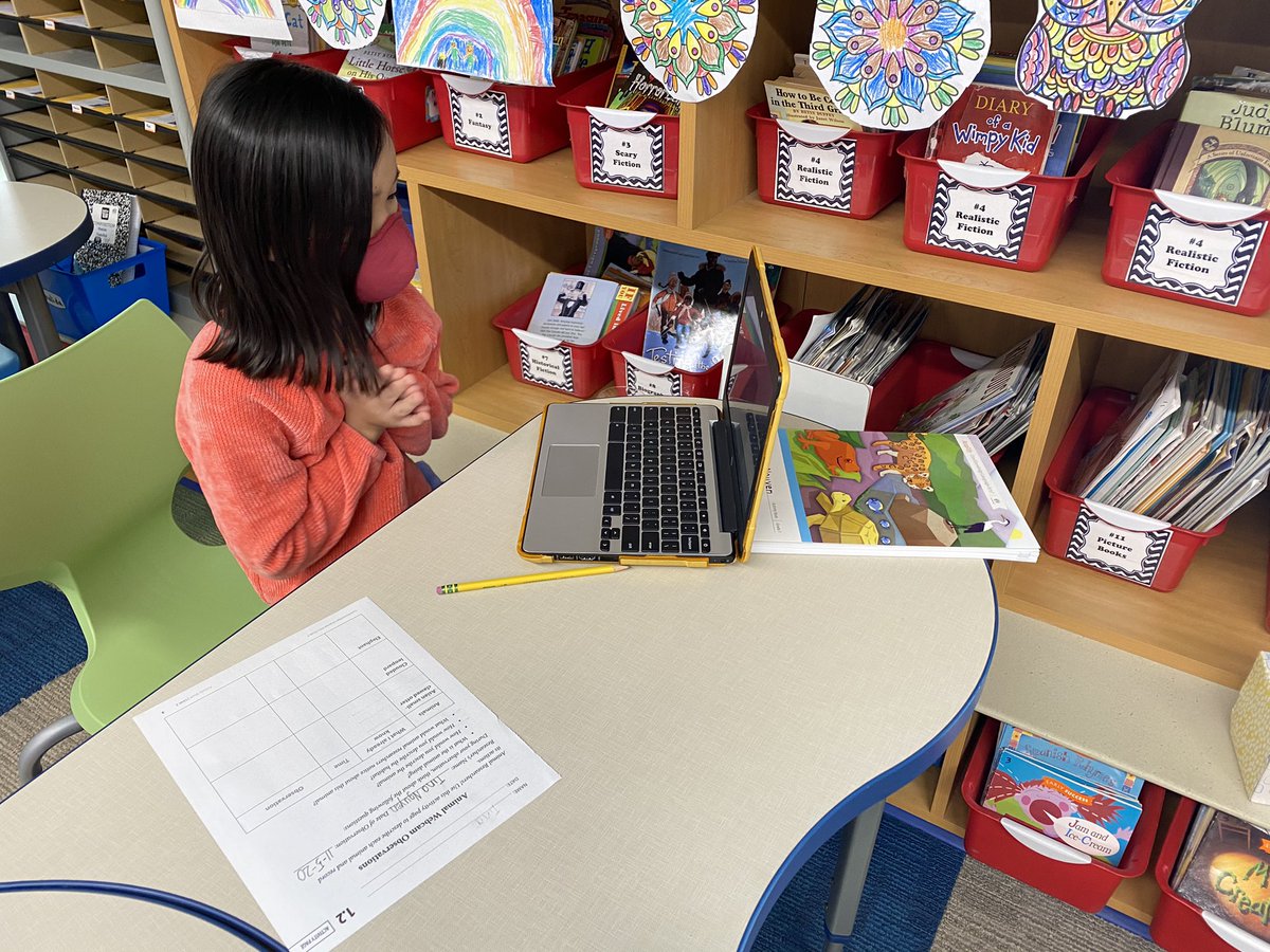 CHEThirdGrade's tweet photo. Zoologists observing animals through webcams at the Smithsonian’s National Zoo! We love our new CKLA unit! #CHE https://t.co/mJ3RLOKBjP