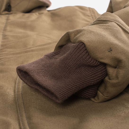 SilverDeerStore's tweet image. Iron Heart revive la clásica chamarra militar N1 fabricada para la marina estadounidense. El cuello es de lana y los bolsillos tienen  forro de alpaca para calentar las manos, detalles que solo encuentras en una verdadera chamarra invernal. 

bit.ly/3exUssg