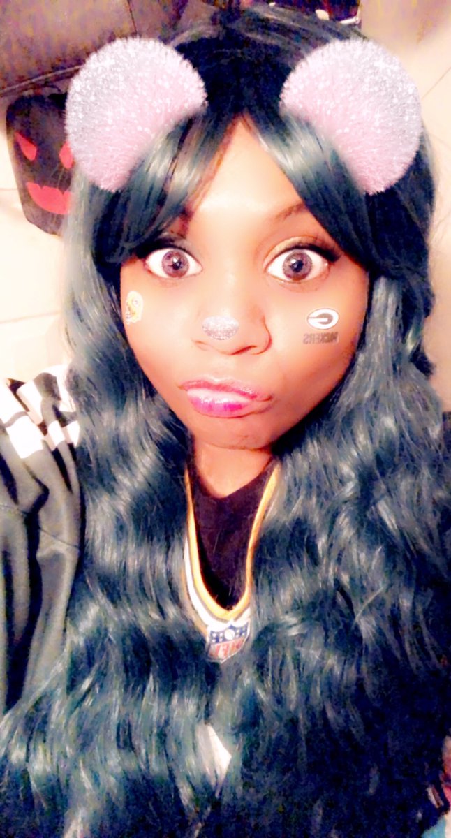 spookybatqueen's tweet photo. #thursdayselfies #GoPackGo #GoPackGo https://t.co/m1LClt4baJ
