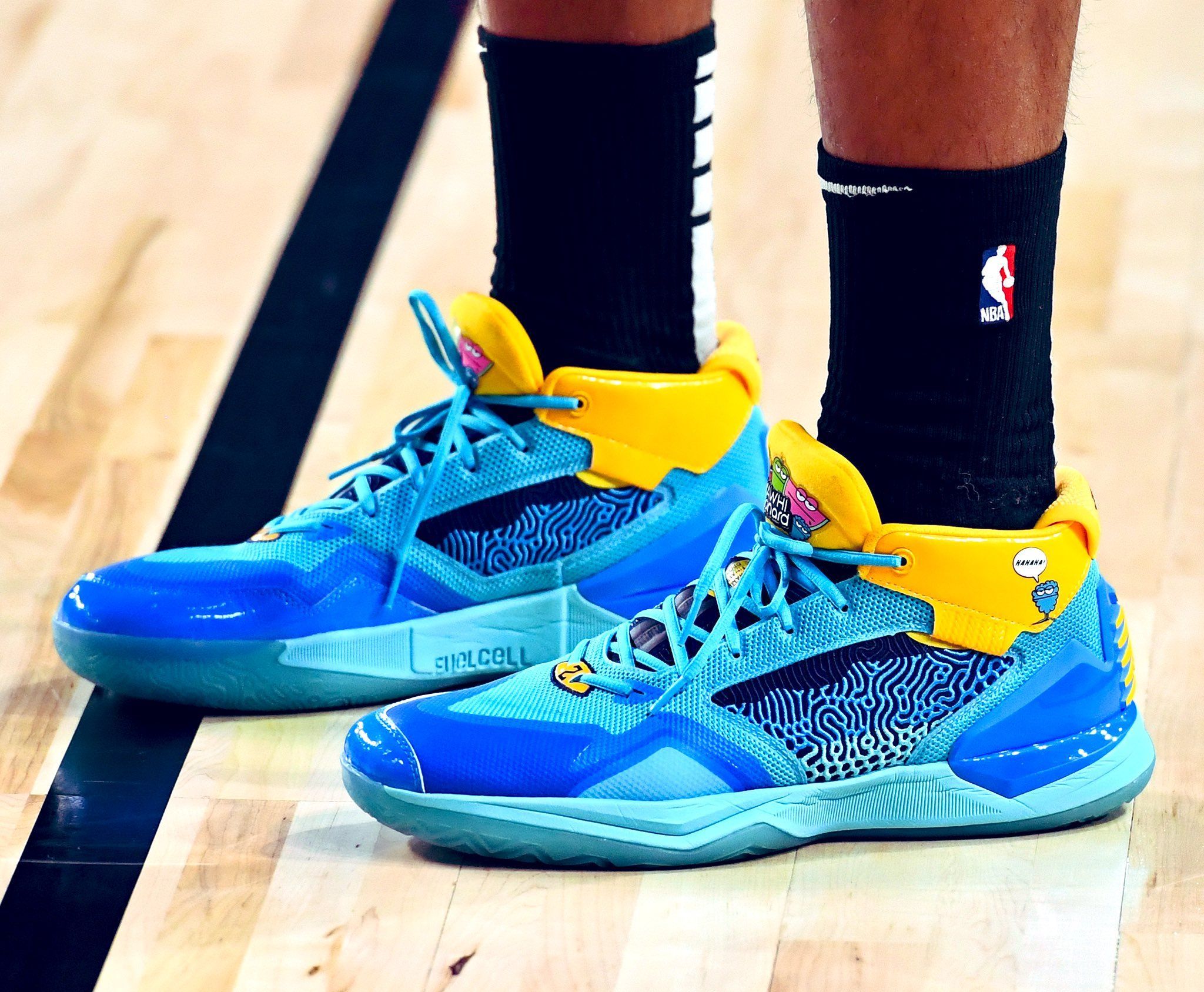 Kawhi blue deals new balance