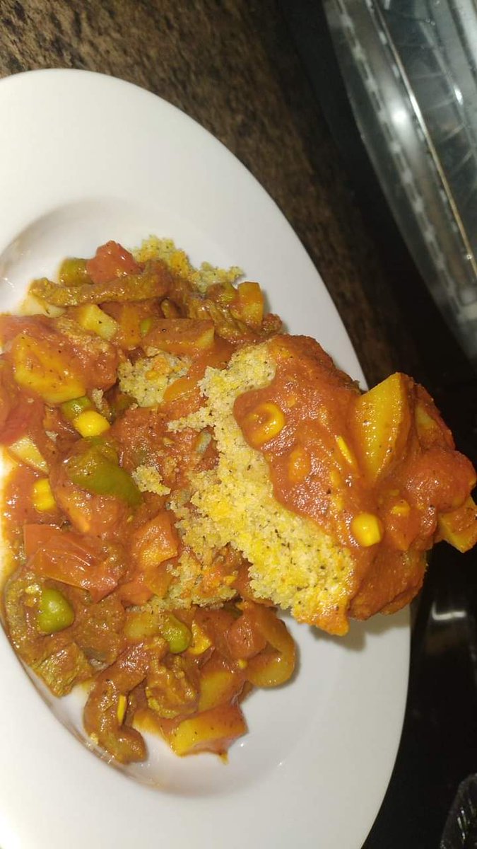Yng_Kin's tweet photo. Here me out now freestyle cooking
โขTomato beef stew over some fancy corn breadโข if you wanna know how I made it dm me ๐ฅ๐๐พ๐ฏ #ChefThello https://t.co/h4xxsdy9Bq