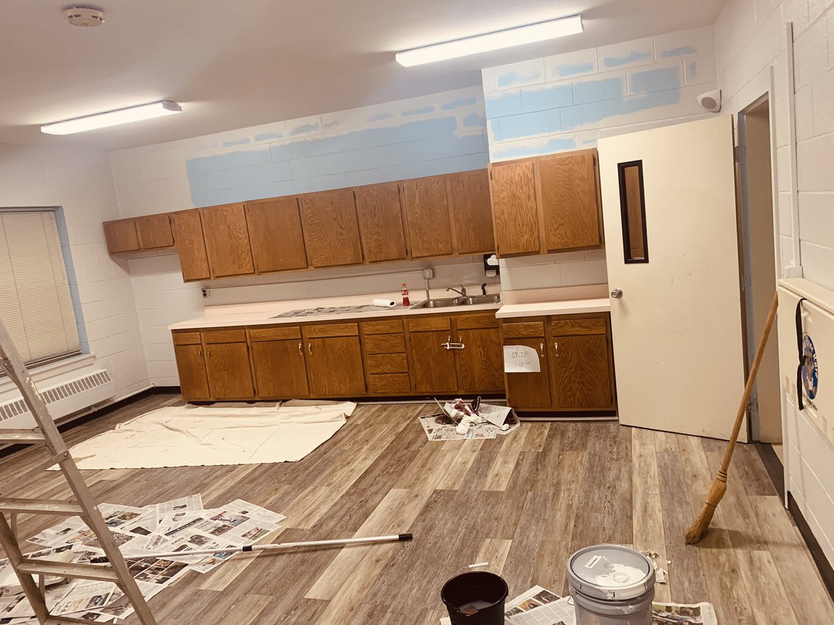 DerykHayes's tweet photo. New flooring and fresh paint. Sprucing up and preparing space for children. We will be adding some new window coverings and updating the technology in these rooms as well. Children are important to God and children are important to us.
#CaringAndCommitted https://t.co/wOm1swGaZZ