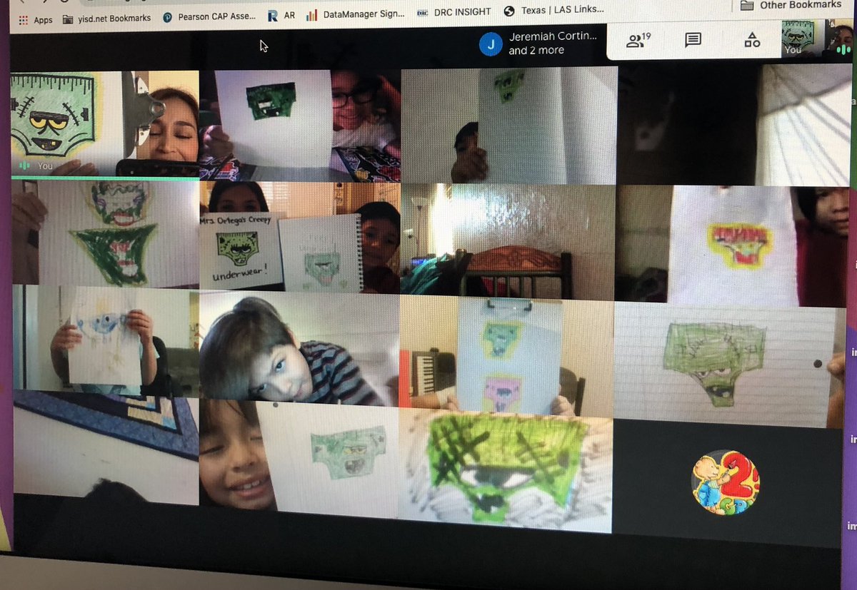 SCOTSLibrary1's tweet photo. Who said “creepy” books should only be read in October? We loved making our “creepy” pair of underwear. 💚 #virtualreadalouds @hawks_ches @SophiaVFierro1 https://t.co/nSEdppxJuk