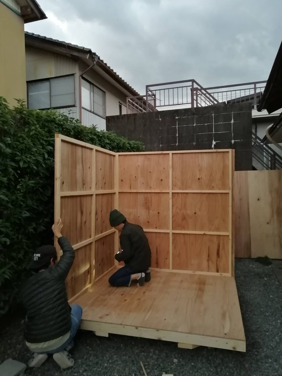小屋暮らし