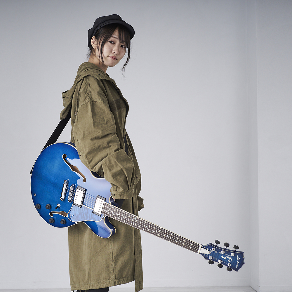 HookUp_Official's tweet photo. 話題のLandscapeのセミアコSA-101。
新色のシースルーブルーとシースルーレッド。
どちらも個性的なカラーリングです。
▼詳細はこちらから
https://t.co/N9T41K8Nvr
▼購入はこちらから
https://t.co/36KZGEo9UR
#landscape
#landscapeguitars
#SA101
#セミアコ
@sak_gt https://t.co/leRzowoVvT