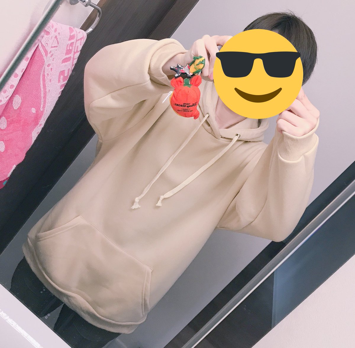 シサイ Qoo10でパーカー買ったんだけど どんなやばいやつ来るかと思ったら普通に可愛いわ りぴしよ