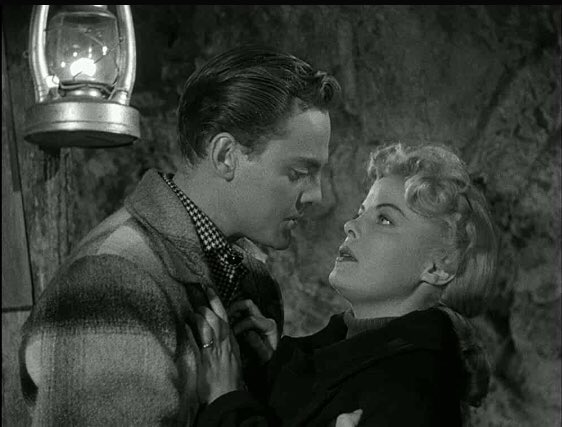 Far from being a femme fatale, Moore is completely loyal to Haas, seeing him as the only man who never tried to seduce her (even after they’re married). She repeatedly rejects Agar’s advances, despite their attraction.  #Noirvember