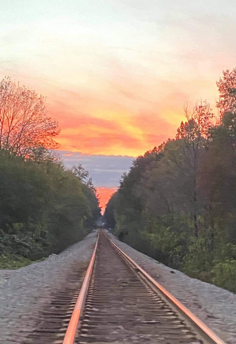 #myopelika #railroadtown #sunset #opelika #opelikaal #opelikaalabama #auburnopelika <a href="/spann/">James Spann</a> <a href="/JoshWeather/">Josh Johnson</a> <a href="/NWSBirmingham/">NWS Birmingham</a>