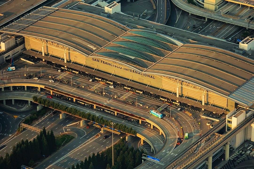 flySFO's tweet photo. Your last flight out of #SFO was to _ _ _.

📸 jassensf https://t.co/vGfvv8JI7u