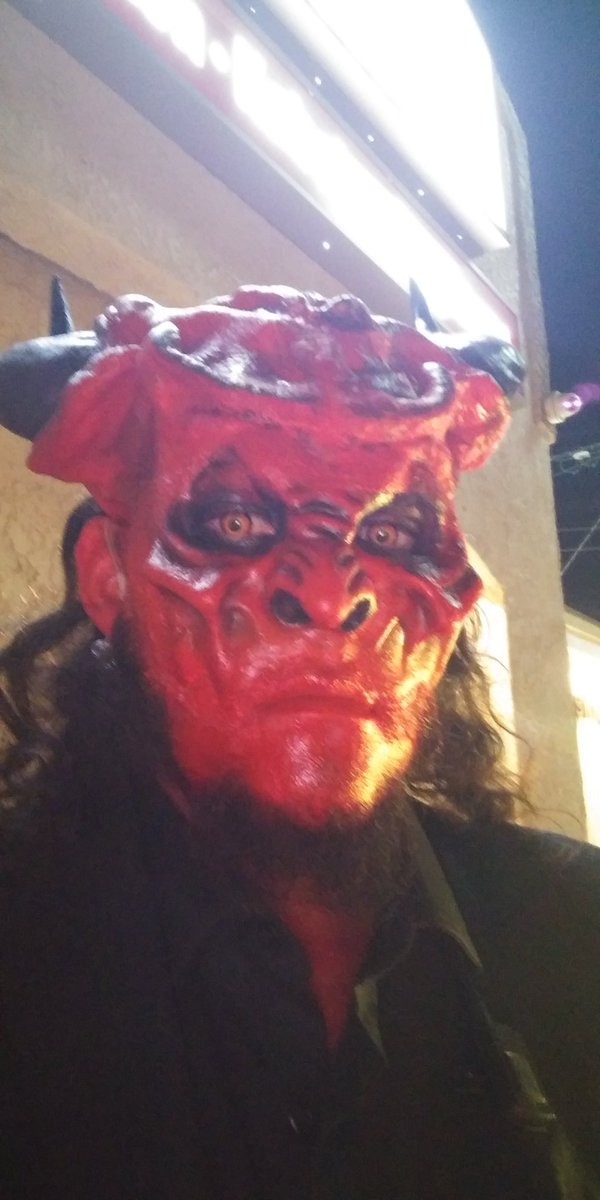 MrMarcus011's tweet photo. This was my Halloween costume I put it on all by myself. How's it look?
#Halloween2020 #halloweencostume #Devil #latexmask #makeup #amaturemakeup https://t.co/X2OA6RxTuc