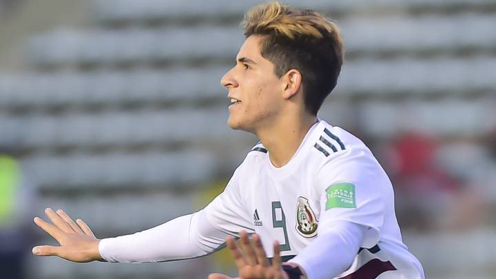 Santiago Muñoz: ST, 2002, Santos LagunaAs pointed out recently by  @charlie_kennan Santiago is leaving the door wide open for a usmnt call up. He has recently repped Mexico where he started every game for the 2002 side who went to the u17 World Cup final