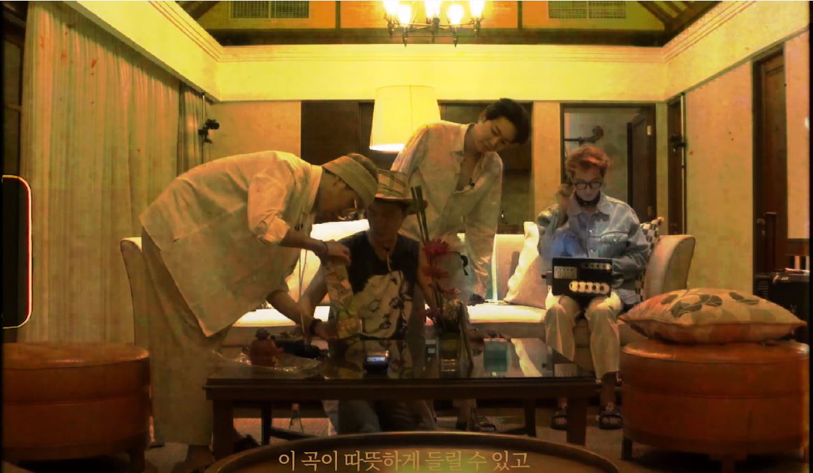 gonchaninani's tweet photo. โคตรจาเท่ vibe ดีมาก ชอบอ่ะ ได้เห็นตอนเขาทำงานโหมดเท่ แล้วก็น่ารักด้วยเวลามีเมมเบอร์อยู่รอบๆ ฮื่อ คิดถึงเลย ;-;
#MINOREC_PARTONE #MINO #MINO_TAKE https://t.co/9LoJ1jvL8c