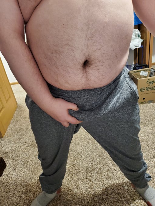 I know the ladies have been getting thirsty for the grey sweatpants, but its been getting up into the