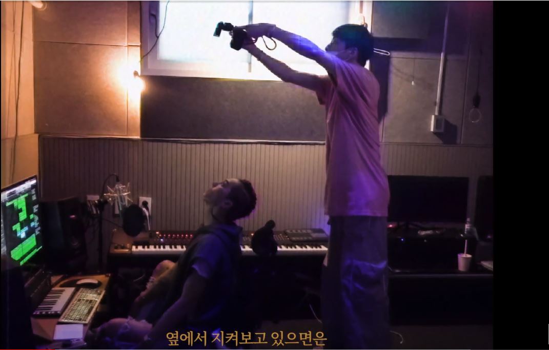 gonchaninani's tweet photo. The most supportive leader ever!  

เห็นการที่เจ้ายูนคอยอยู่ข้างๆงี้แล้วใจบางเป็นหมูสไลด์ อึงแง ทั้งคอยซัพพอร์ต คอยตามถ่ายรูป คอยบอกเสมอว่าภูมิใจในตัวเจ้ามิ เป็นคสพใที่น่ารักกันจังน้า ☺️🥺  

#MINOREC_PARTONE #MINO #MINO_TAKE https://t.co/jGXiCyzPLZ