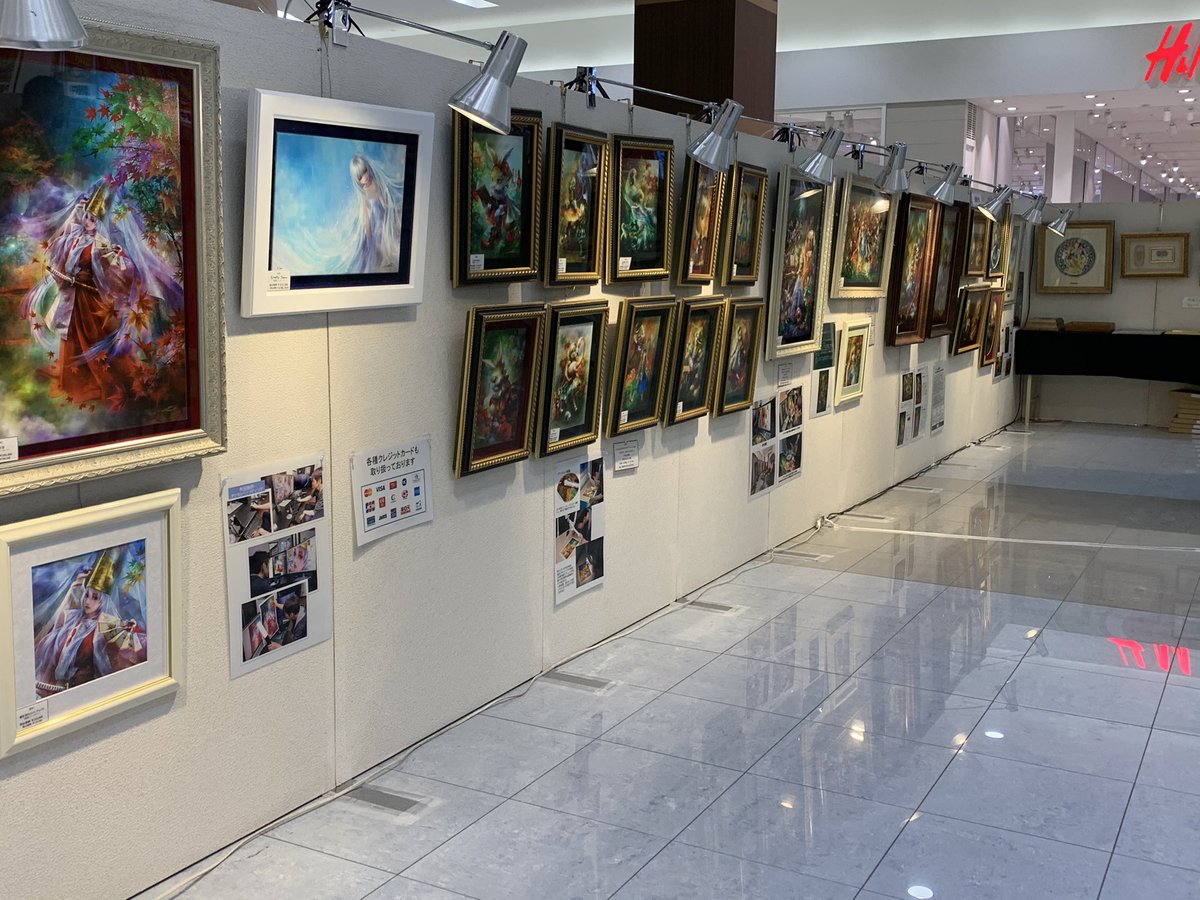 アートコレクションハウス 株 エクリュ心斎橋 今日から日曜日まで イオンモール綾1階グリーンコートにてミュシャ Shuアリス展開催しております その他出展作家 シム シメール グスタフ クリムト 島倉仁 松本零士 ヒロ ヤマガタ 佐藤忠雄 他