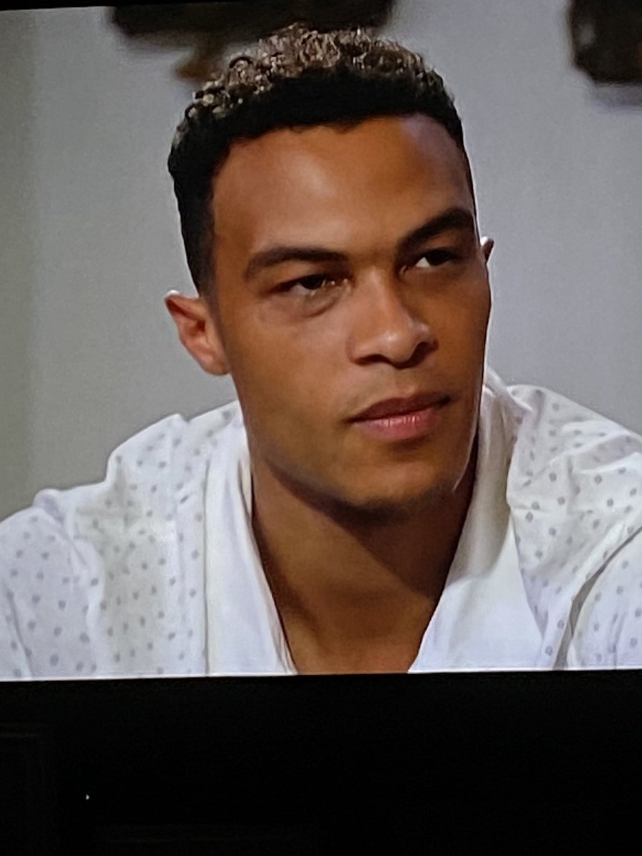 JessicaLyn1016's tweet photo. Dale’s face when Chris told him Clare is waiting for a proposal after 24 hours together #TheBachelorette https://t.co/cItC1K1wKR