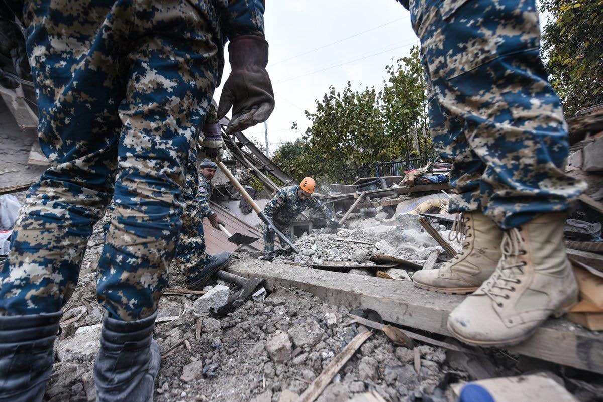 tbalayan's tweet photo. Another blatant War Crime by @presidentaz &amp; @RTErdogan. A residential building in Stepanakert was bombed, killing 3 civilians. #StopErdogan to #StopAliyev to save lives. https://t.co/rnHqSib2gj