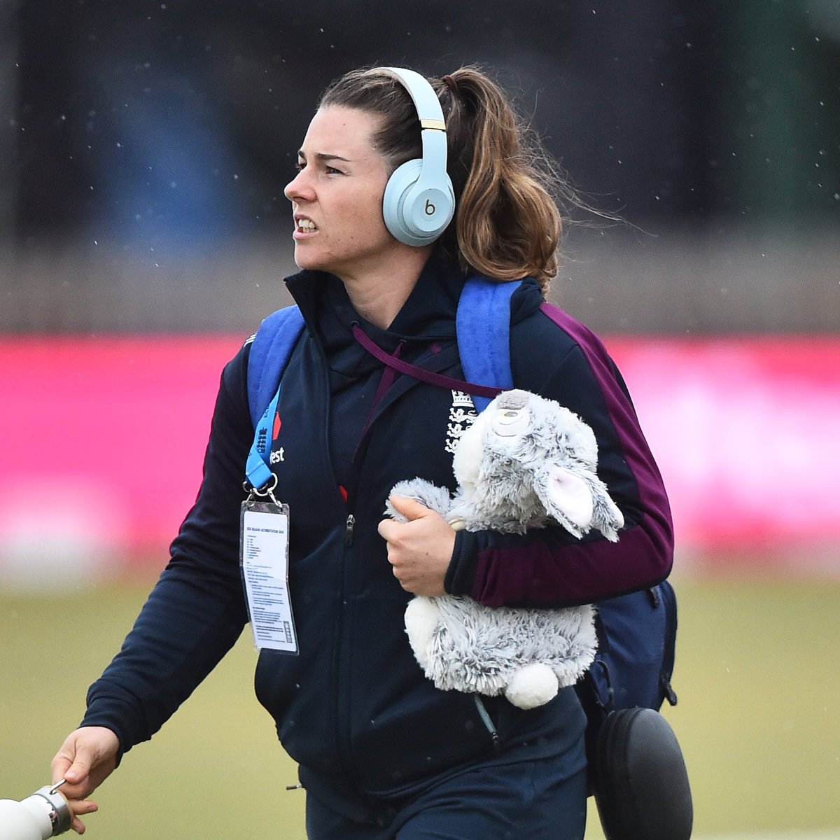 Walking into an emergency meeting like a boss 