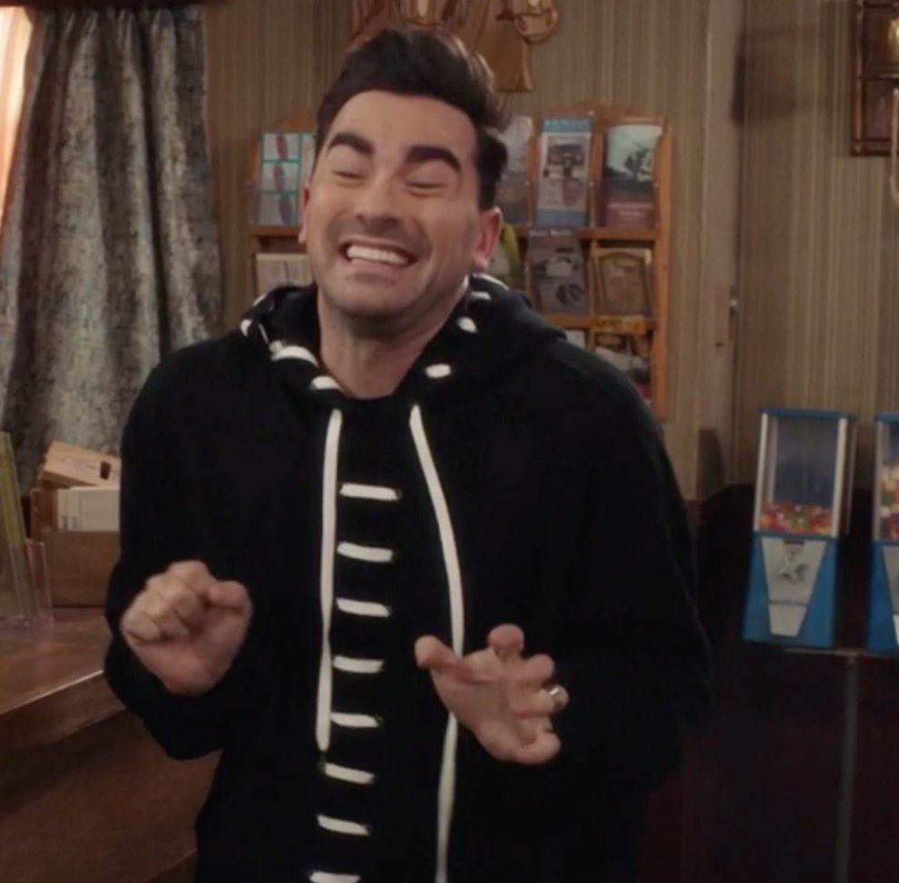 clrmontreyqs's tweet image. here’s david rose smiling to cleanse the tl since we all really need it right now