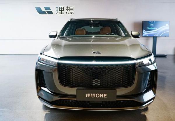 DKurac's tweet photo. #Lixiang recalls 10,469 units due to faulty front suspension lower arm ball pin, #China media citing SAMR.
Earlier, #Lixiang admitted front suspension issues citing ball pin on the arm not adequate.
The co to replace pins for free on #REEVs made prior Jun 2020. https://t.co/EjEeOX2as3
