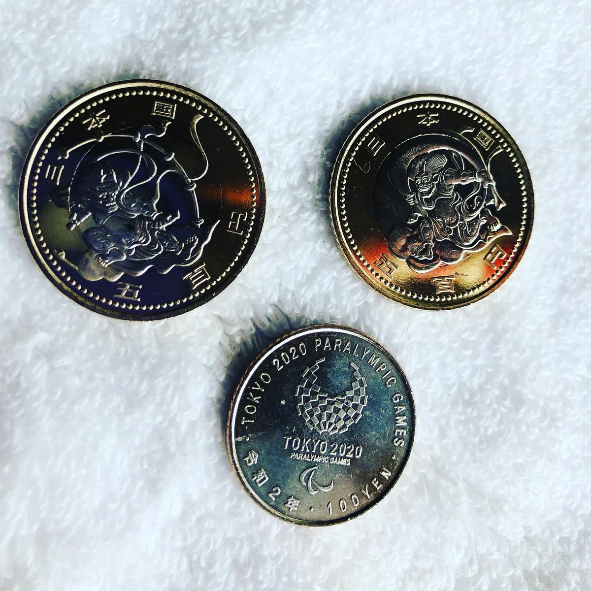 東京オリンピック パラリンピック記念硬貨の販売開始 風神雷神柄がかっこよくて興味なかった人も交換したくなってる模様 Togetter