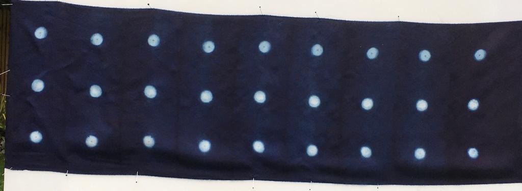 ArtCarousel's tweet photo. More of Julieta's super indigo shibori experiments.
#dyeeffects #shibori #indigo #procion #colour #pattern https://t.co/t0WSW88WoV