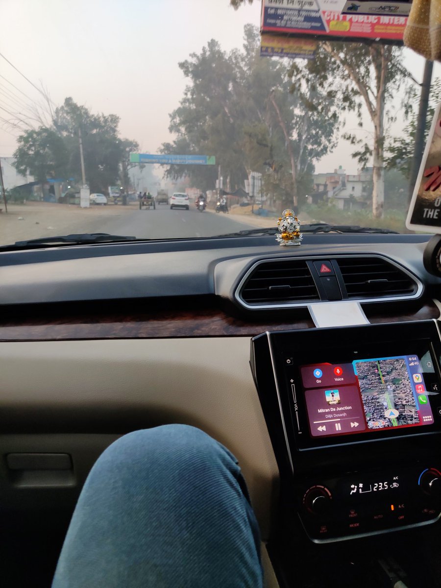 TheRealSage007's tweet photo. शौक़-ए-सफ़र बे-सबब और सफ़र बे-तलब,
उस की तरफ़ चल दिए जिस ने पुकारा न था।
#Waytodelhi https://t.co/eZy5SDu683