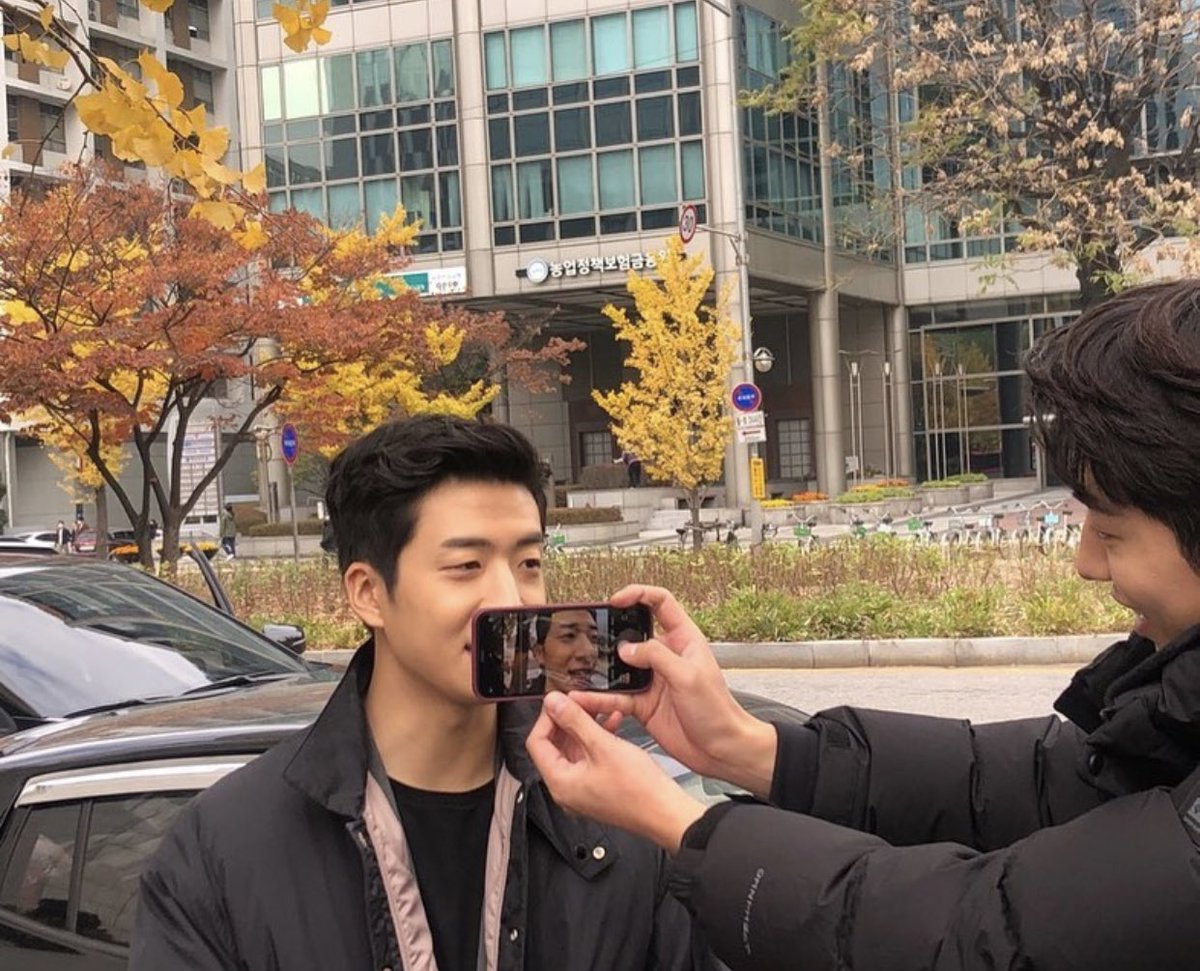 kdramadump's tweet image. subin (chulsan) ig update!! #StartUp cast and staffs probably had a birthday surprise for him on the set 💛 

he also stated on his ig caption, "why is nam dosan like this?" lmao