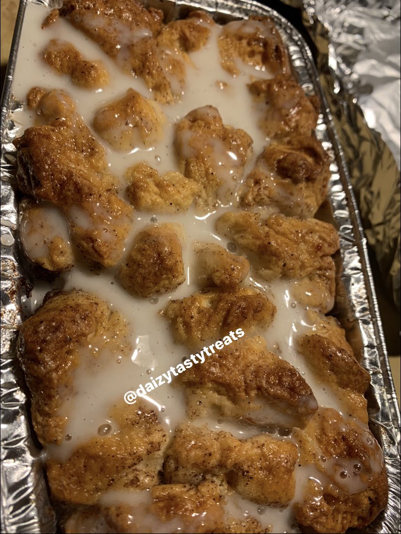Dasha_penn's tweet photo. 🤤Monkey Stuffed Cinnamon Apple Bread 🤤#foodporn #Desserts #STL #showmestate #daizytastytreats 🔥🔥🔥🔥🔥 https://t.co/Saks4ZMqIP
