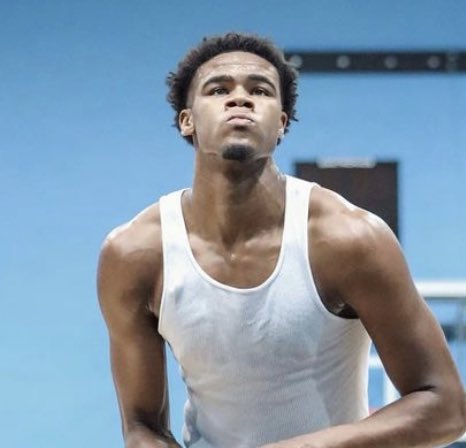 TheDunkCentral's tweet photo. Vernon Carey Jr. has lost 30 pounds since the Duke season ended in March, and has shown an ability to hit from the outside in recent workouts 👀, per @NYPost_Berman 

📸 @shotbyretro https://t.co/vYPv08p6Ol