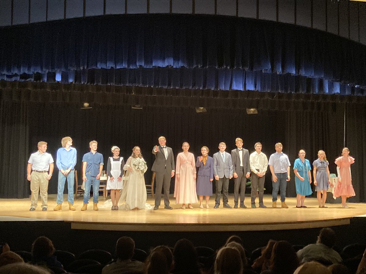 Ogden_Bulldogs's tweet image. Our kids are talented...and quite funny 😂. Still two more nights to catch the OHS production of Father of the Bride. Great job, all! #OneOgden