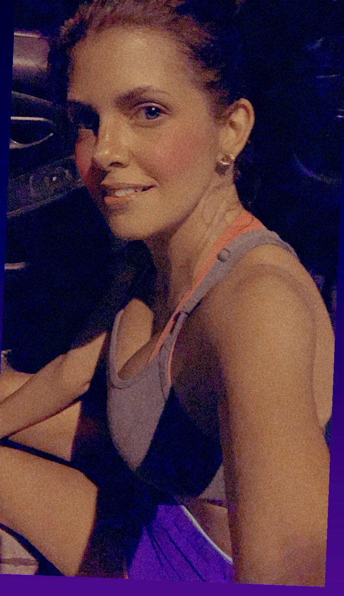 SandraFiguero's tweet photo. De vuelta a las andadas nocturnas 🌚🦋 5K 💫
@ComuniRunners @templorunner @ManicomioRunner @MeEncantaCorrer @CorroAMiPaso @yoelegicorrer1 @logrartusmetas @ElegiCorrer @somoscorredores
@RunningMx https://t.co/zURWBxcXMO