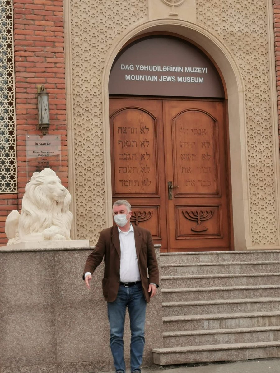 Controlling a large military force, the Dashnaks perpetrated unspeakable massacres of civilians around Azerbaijan and particularly in Quba, which is a living monument to the tolerance of of Azerbaijan’s Turkic-Muslim culture. Nothing demonstrates that tolerance better than this: