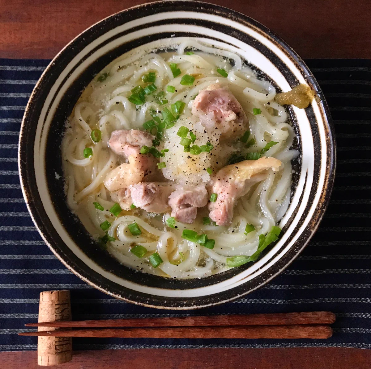 さっぱりとした味がウリ！鍋一つで出来る鶏塩おろしうどん‼