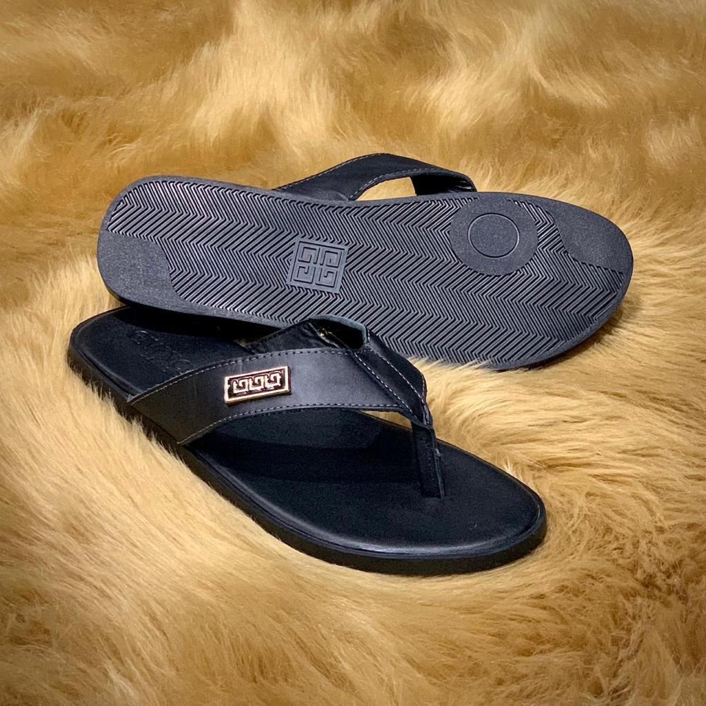 Sharpcollectio1's tweet photo. #SharpCollections sandles, call/sms/whatsapp/DM 0720333315 for orders and free deliveries countywide https://t.co/75TuEti2FK