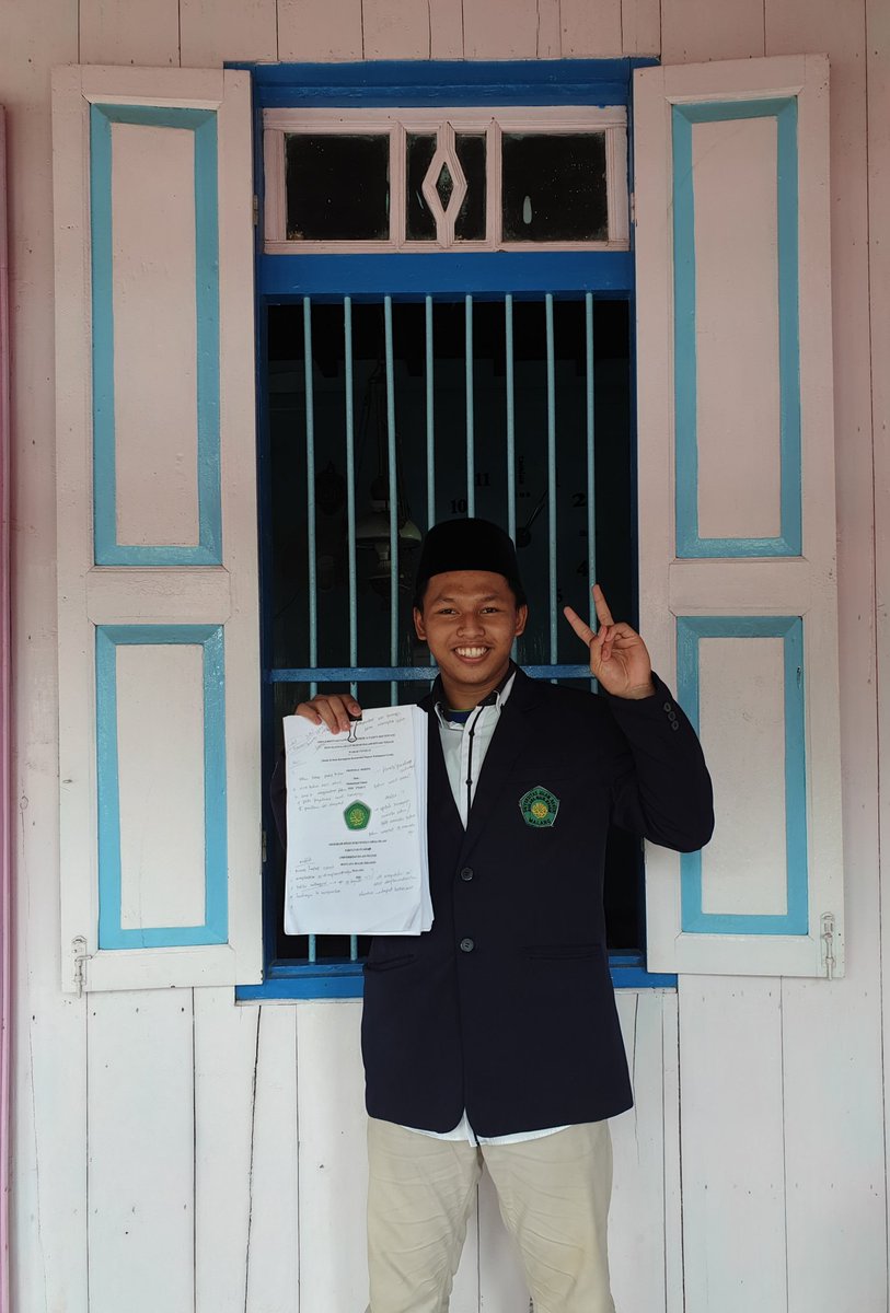 fahmiareknambi's tweet photo. Meskipun diajaki dosen jur-juran.
Kudu kuat, memang awak-awak iki ilmune pas-pasan.
Masukan-masukan tampung semua.
Tetap tawadhu'.
Siapkan power + mental + serangan fajar pas Ujian Skripsi mene.
.
#semprotulation #uinmalang #wayae https://t.co/ymmDobJmKV