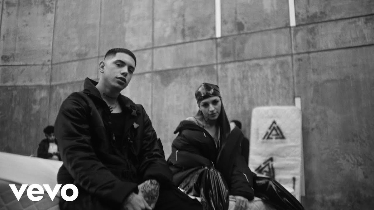 DixitFederacion's tweet photo. "Cama Vacia" el nuevo tema de Ecko en colaboración con Cazzu 🛏🤷🏻‍♀️🤷🏻‍♂️🎶

https://t.co/a4Mzw2R4C3

#CamaVacia #Ecko #Cazzu https://t.co/YDmmUzi9dY