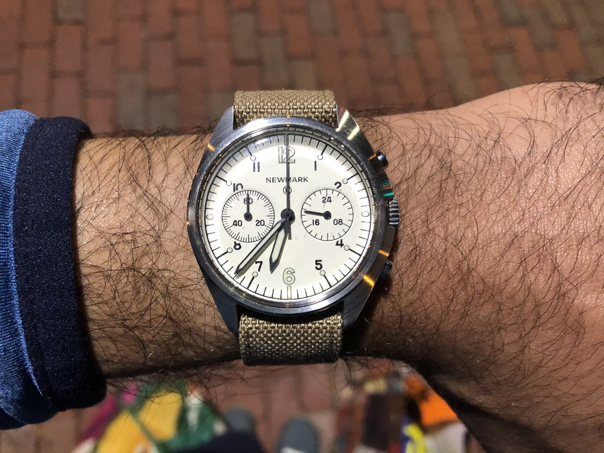 thelanjampod's tweet photo. The sun starts setting now at 4:30-5pm so the wrist shots for the next couple of months will be by street light - Newmark HS Chronograph
#wristwatchcheck #newmarkwatchcompany #newmarkhs #fabulousfour @newmark_watch https://t.co/bM5pYZBaVU