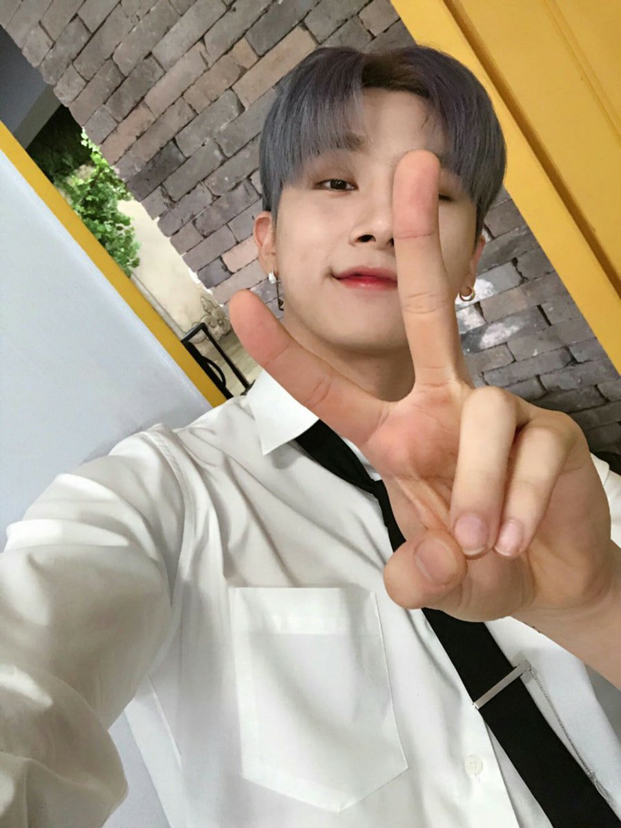 JsMonsta_'s tweet photo. ୧Grᥲvιtყ X•｡ﾟﾟ
˗ˏˋPꙆᥲყꙆɩ⳽tˎˊ˗
↳#OWEN🌵 ᴺᵉʷ ᴾᵒˢᵗ

Hoy me llegó una sorpresa de @NEWKIDZ_twt 🤭 
Walkin' In Time se convirtió en una de mis canciones favoritas, me entra una nostalgia muy conocida, pero la disfruto muchísimo. 
#NEWKIDZTREAM #WALKININTIMENK https://t.co/ZiohWVv9OP