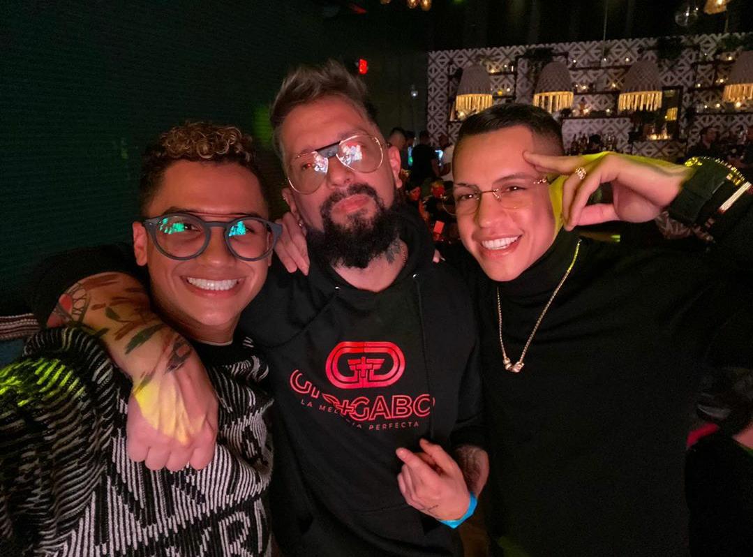 ORGULLOSAAAAAAAAASSS #CasiQueNoLMP <a href="/MelodiaPerfect/">Gio y Gabo - La Melodia Perfecta</a> <a href="/GaboMelodiaP/">Gabo Martinez</a> <a href="/LMP_FCOficial/">La Melodía Perfecta</a>