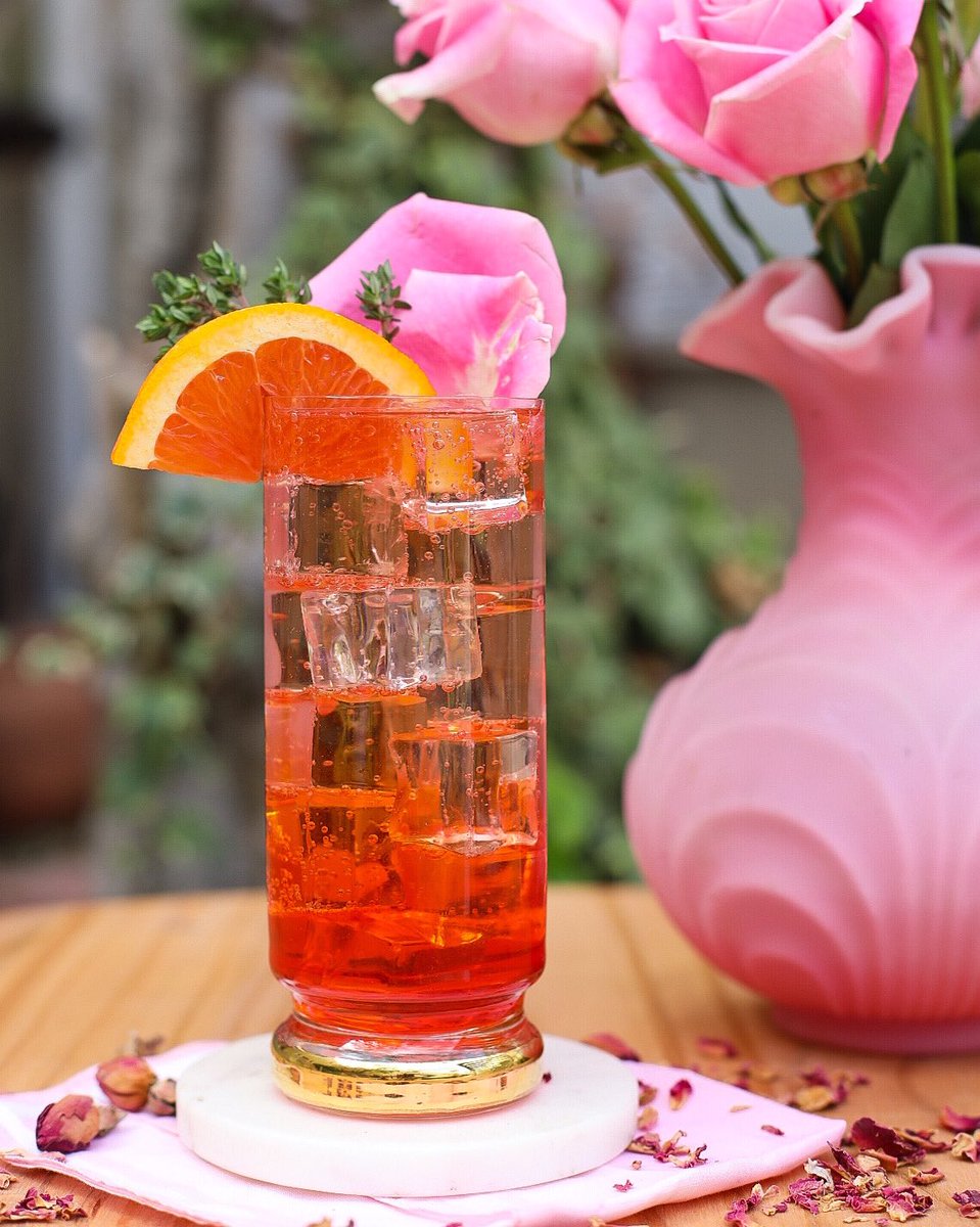It’s 90 degrees today in LA, and I’m ready for a drink 🙌 Time to cool off and enjoy this <a href="/thestarlino/">thestarlino</a> Rosé cocktail made with some Aperol and sparkling #Rosé. Who’s with me on this one?? 🍹