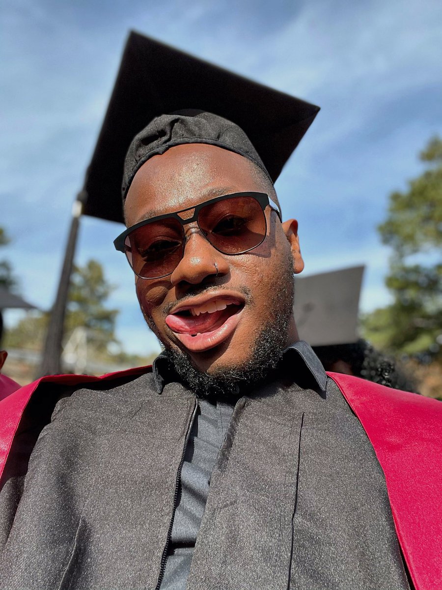 culturejluv's tweet photo. Graduate for a Day #biggeronbet #betplus #backgroundactor https://t.co/2tgJOV2H0l