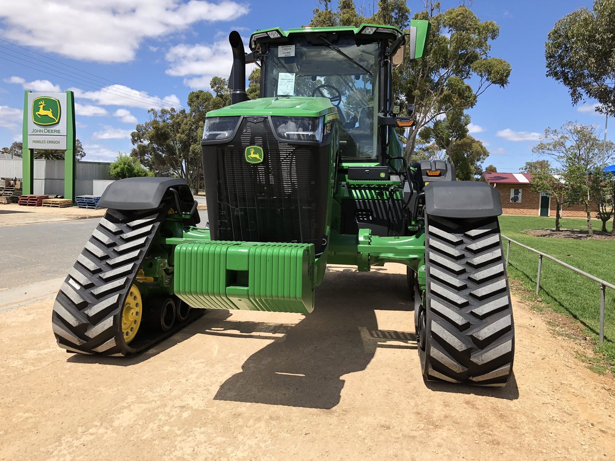 TommyFox9's tweet photo. 8RX 410 arrived in Cummins today @PringlesCrouch https://t.co/TfhnEXZzgb