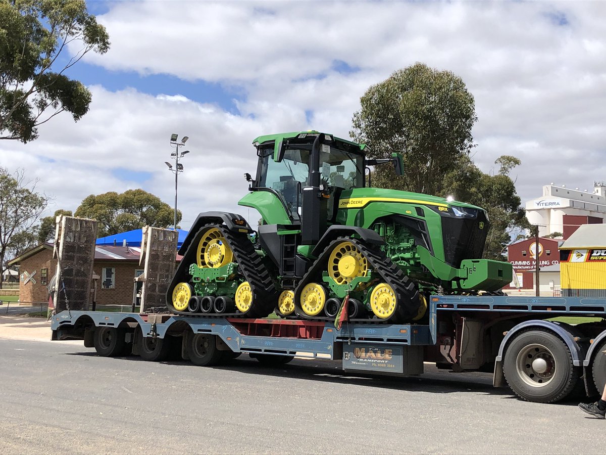 TommyFox9's tweet photo. 8RX 410 arrived in Cummins today @PringlesCrouch https://t.co/TfhnEXZzgb