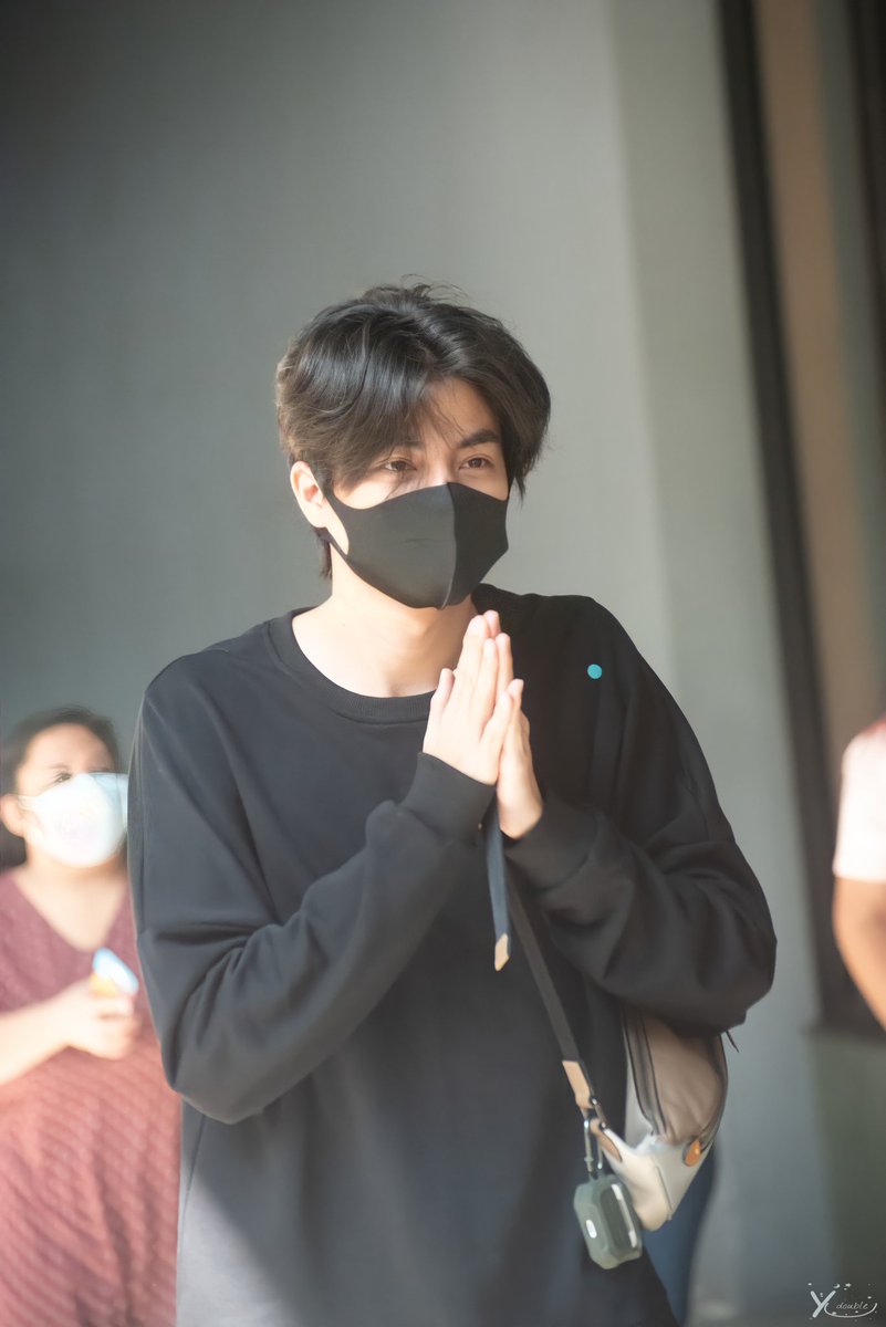 kanawhaan's tweet photo. น่ารักจนใจเจ็บ😍😍😍
#GulfKanawut
#ลูกบอลของคุณบิ๊กกลัฟ
#หวานใจมิวกลัฟ https://t.co/V8OXoMzcG0