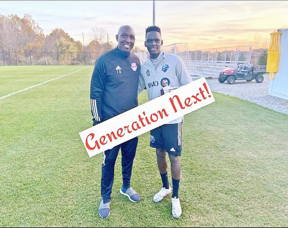 OfficialFUFA's tweet photo. Future meets Legend πΊπ¬. Who are they?
#FUFAUpdates https://t.co/pfh19ARuQ7